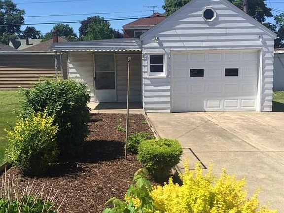 4th image of 2020 Lincoln Ave
