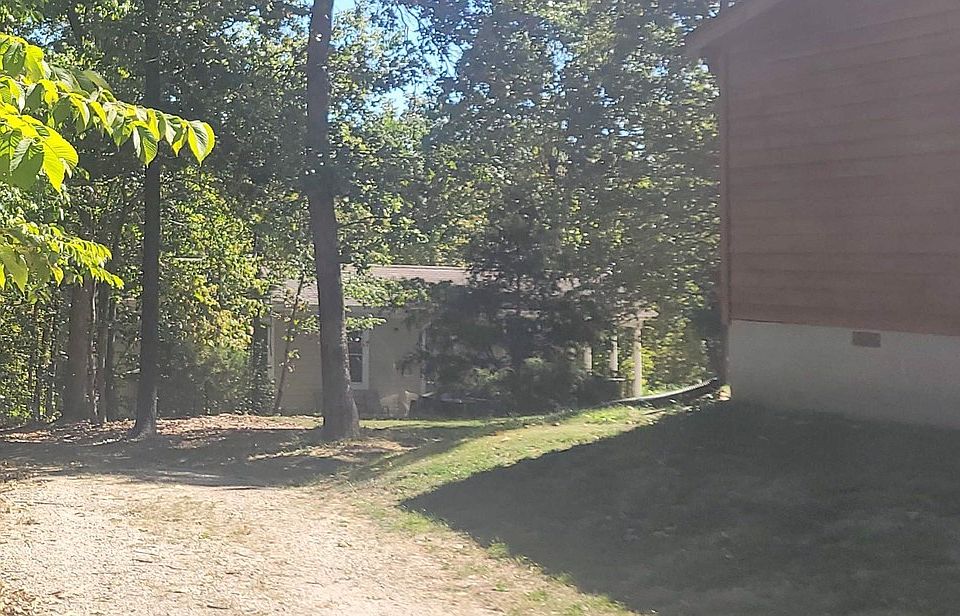 2nd image of 357 Iowa Colony Rd