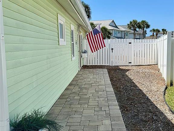 3rd image of 6 NANTUCKET DRIVE