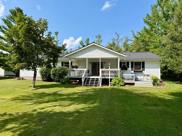 480 E Seymour St, Cheboygan, MI 49721