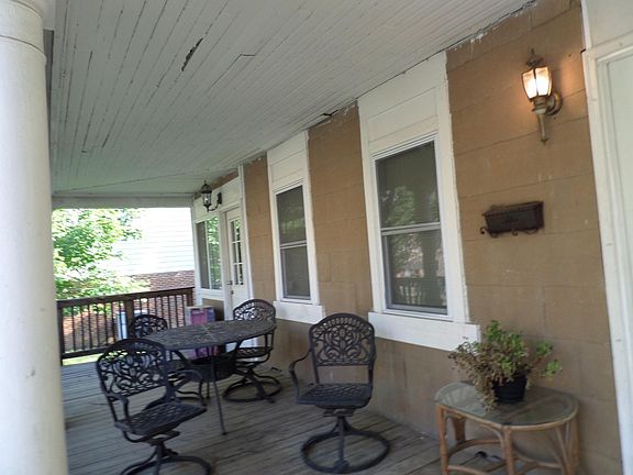 2nd image of 706 N Vermont St