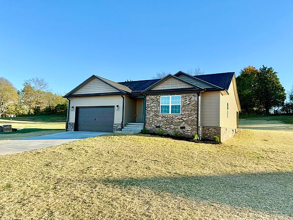 3rd image of 412 Lone Oak Dr