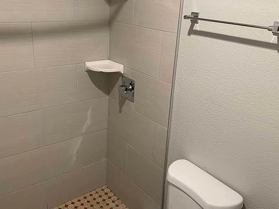 4th image of 3626 Ashford St #2