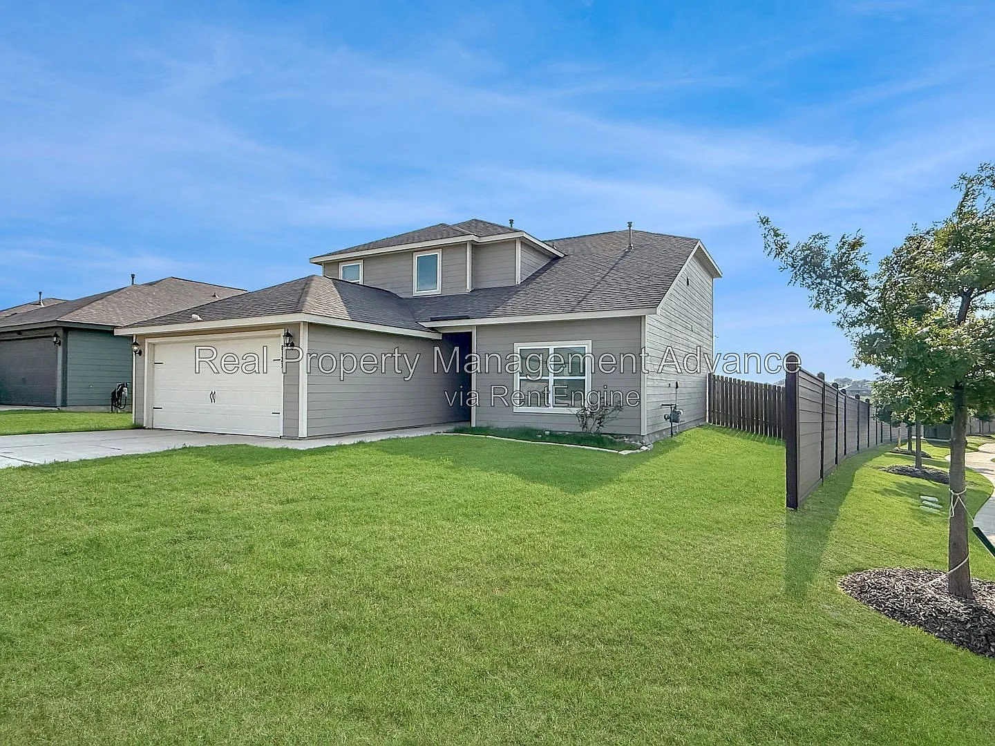 4 bed, 2.5 bath, 2054 sqft, $1,950 — Photo 2