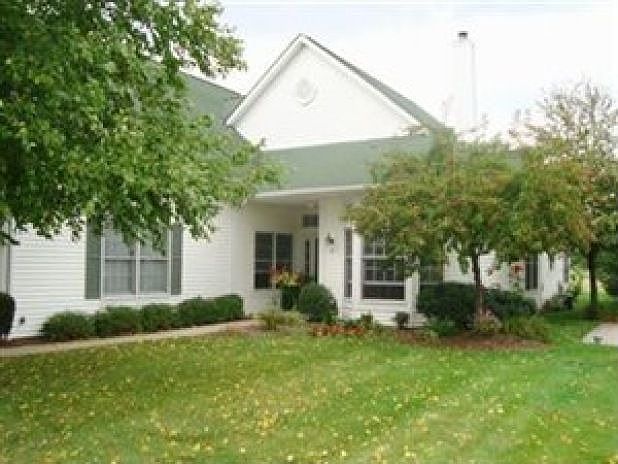 1st image of 18 Golf View Ln #13
