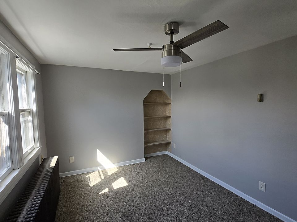 1st image of 53 1/2 Beechwood Dr