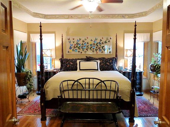 5th image of 3862 35th Avenue Ct