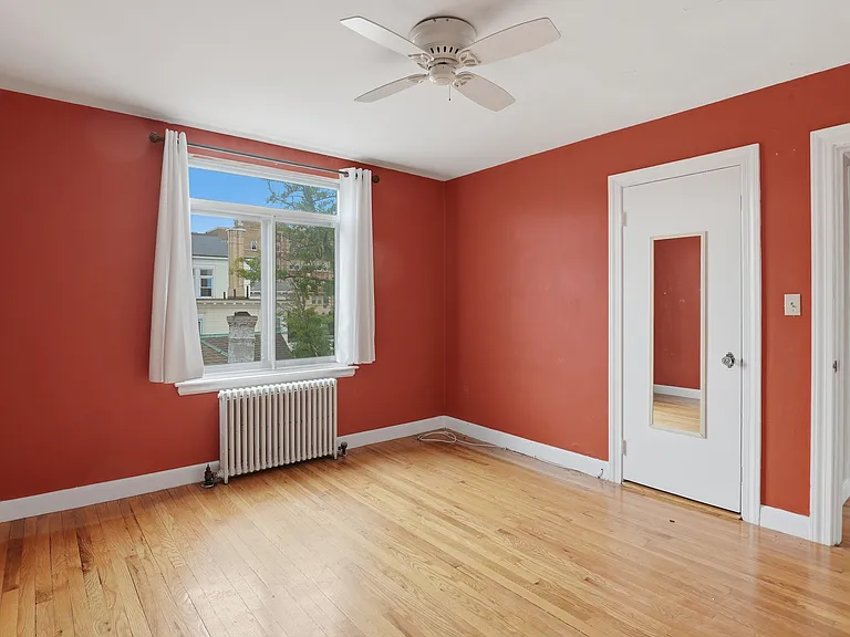 20 Ashland St #3L — Photo 17