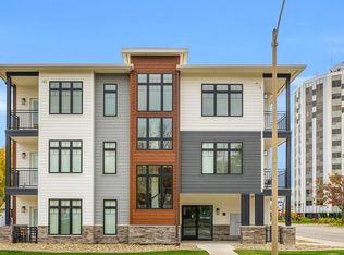 318 S State St #203, Champaign, IL