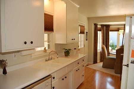 Cheery kitchen