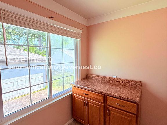 4th image of 1313 Donald Ave