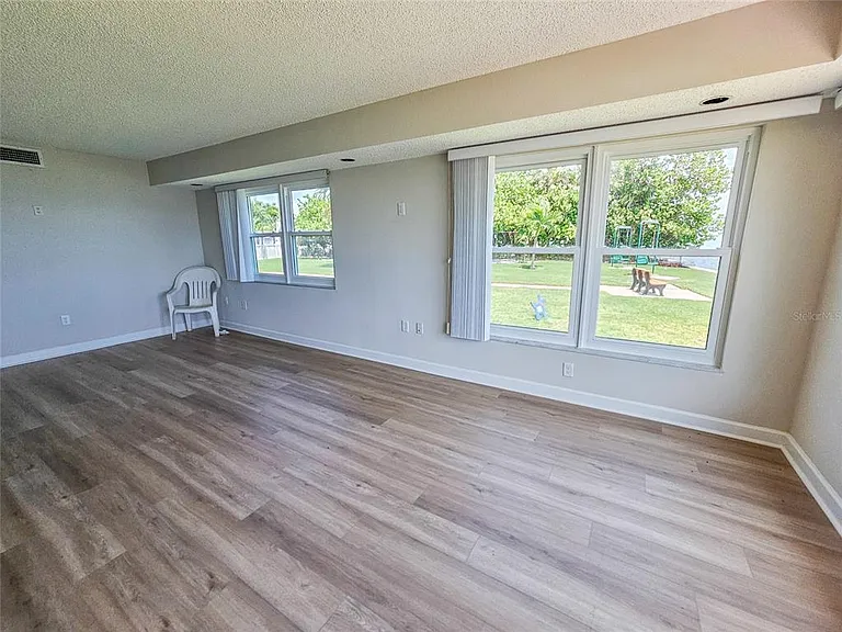 5900 Shore Blvd S #101 — Photo 9
