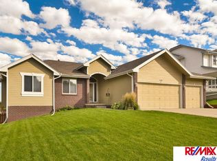 7921 S 68th Avenue Cir, La Vista, NE 68128