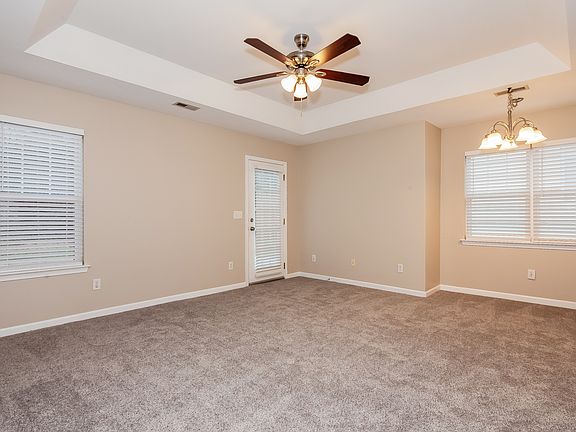 4th image of 3827 Bullard St