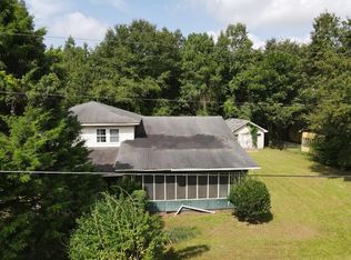 115 Happy Ln, Saint Stephen, SC 29479