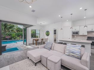 616 SE Villandry Way, Port Saint Lucie, FL 34984