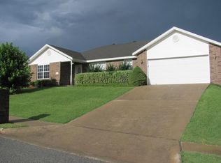 521 Tumbleweed St, Springdale, AR 72745