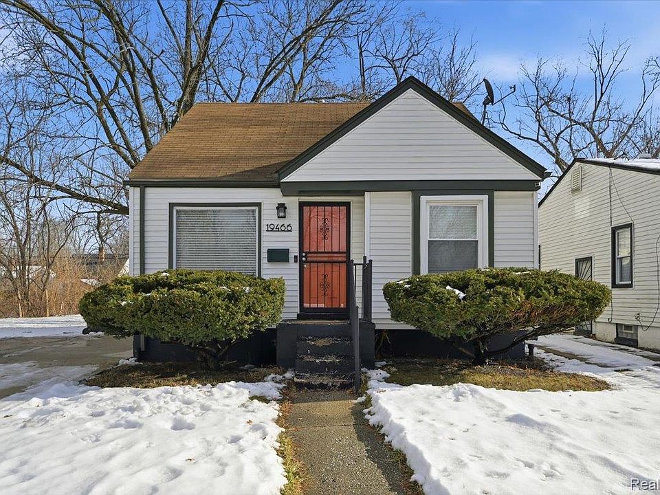1st image of 19466 Oakfield St