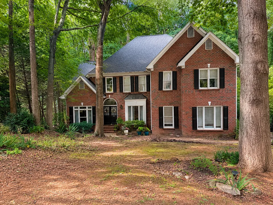223 Deer Spring Ln