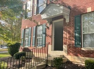 895 Boardwalk Springs Pl, O'Fallon, MO 63368