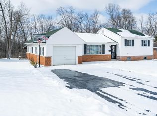 135 Greystone Dr, Hillsboro, OH 45133