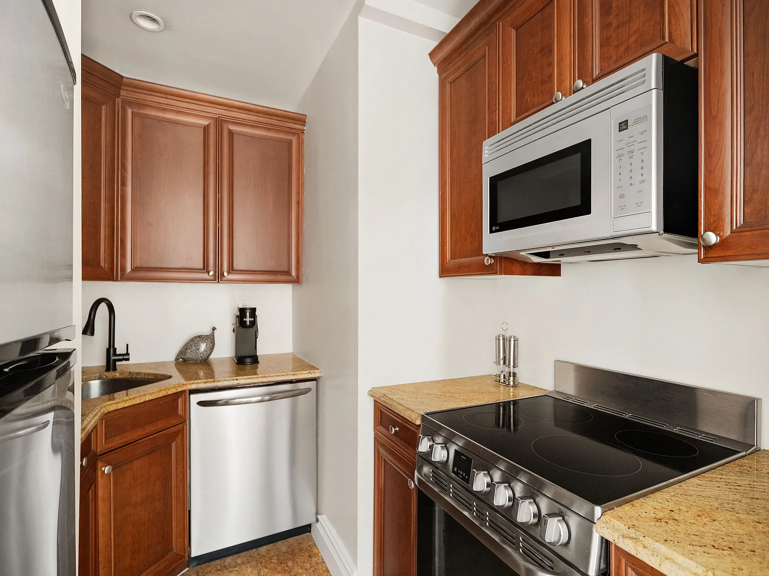 23 West 73rd Street — Photo 3