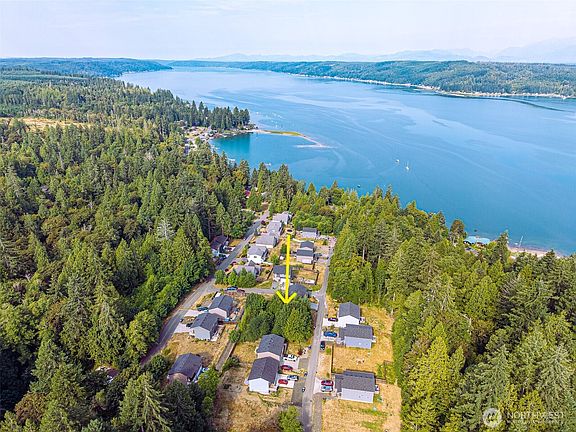 2nd image of 70 E Ellinor Peak Place