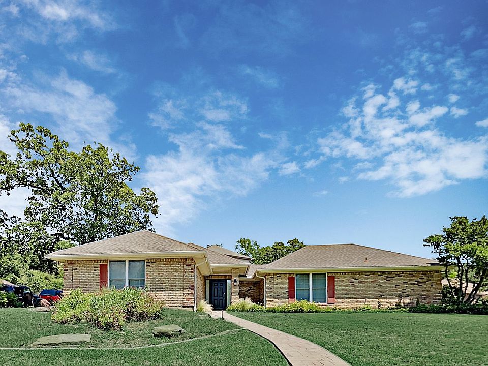 1st image of 108 Pebble Beach Dr