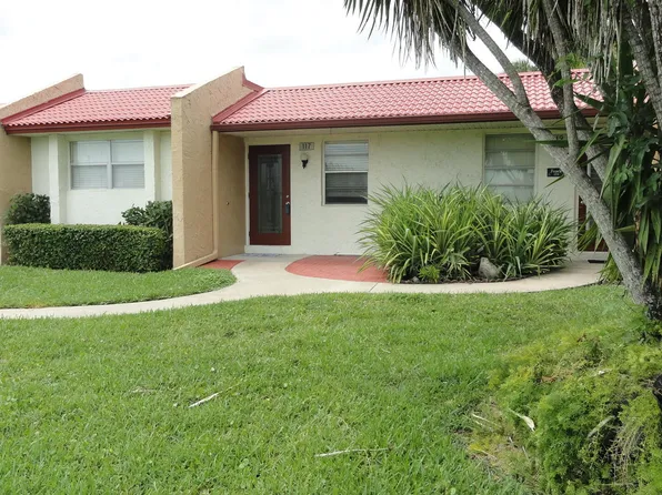 117 Golden River Drive, West Palm Beach, FL 33411