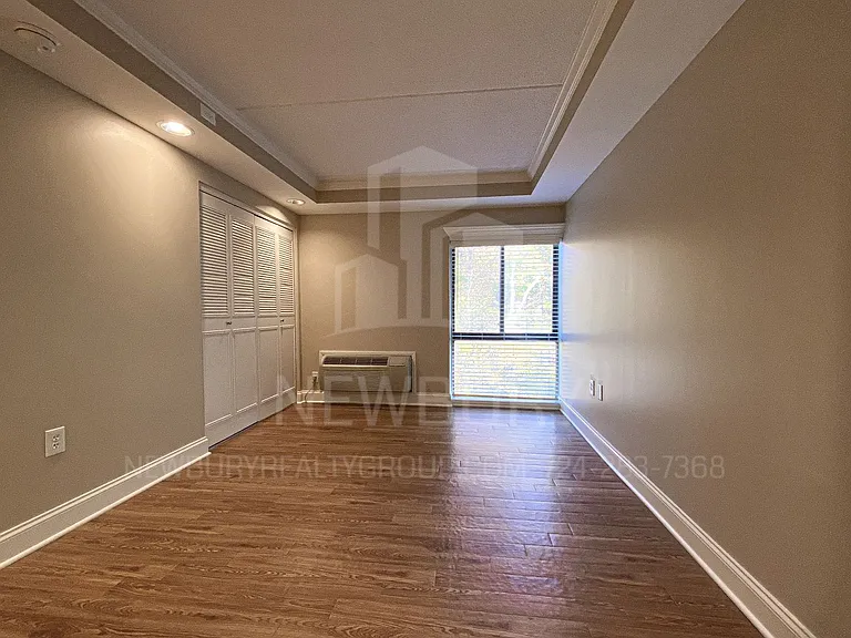 530 N Main Street - The Townhouse. — Photo 49