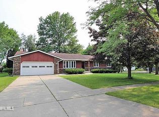 1841 Remington Ct, Freeport, IL 61032