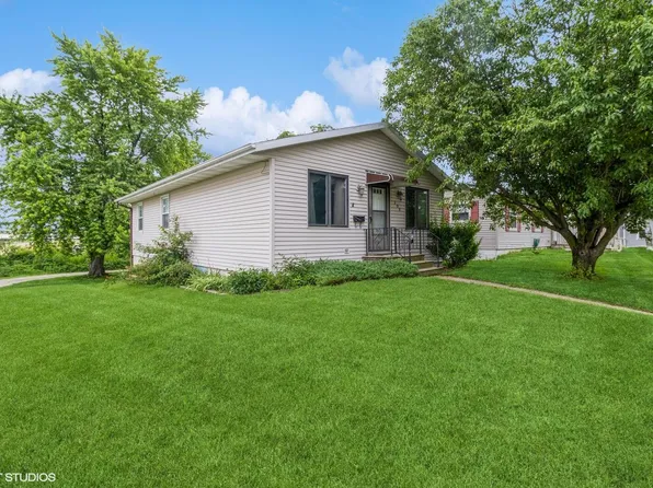 208 Young St, Marshalltown, IA 50158