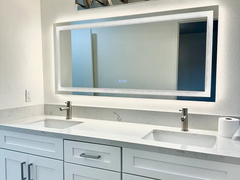First floor full bathroom - Renovated with double sink vanity