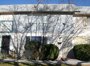 426 Greenbriar Townhouse Way, Las Vegas, NV 89121