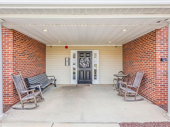 2nd image of 4702 Brighton Park Dr Unit 3D