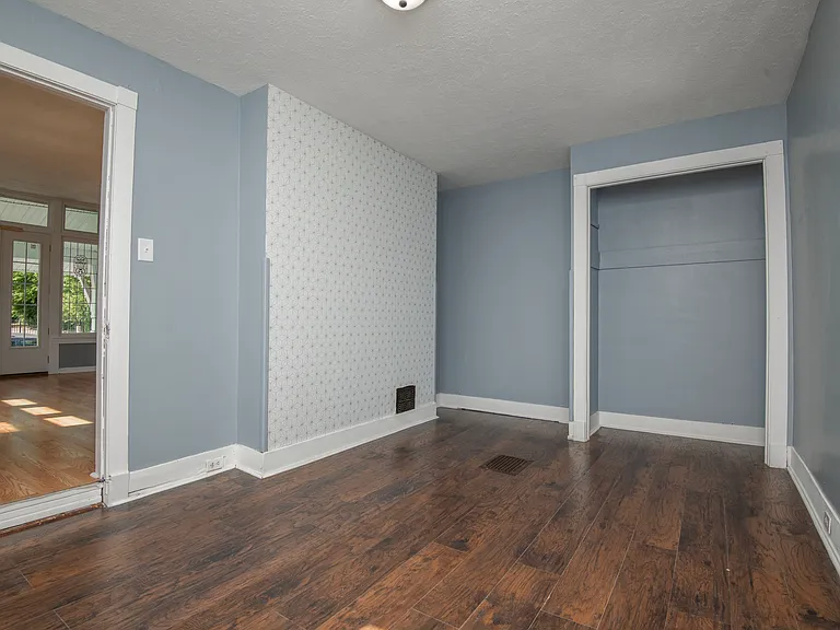 117 E Glenwood Ave #1 — Photo 18
