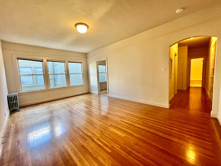 1450 Chestnut St #204 — Photo 3