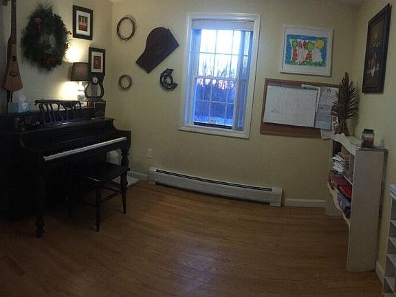 open office space/ kids playroom