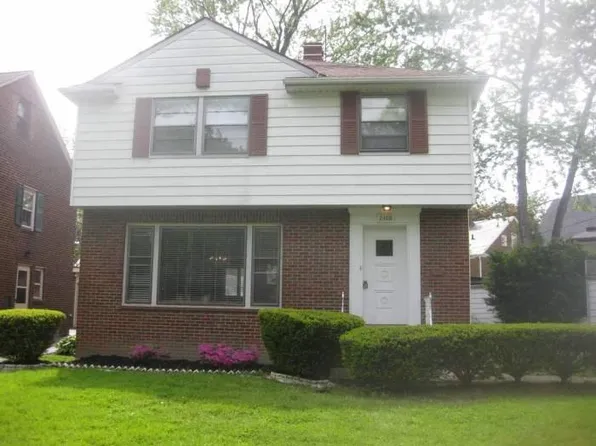 2400 Channing Rd, University Heights, OH 44118