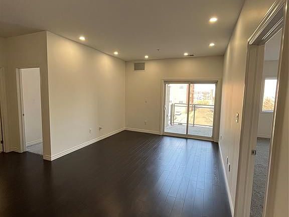 5th image of 1888 Westview Park Blvd #318