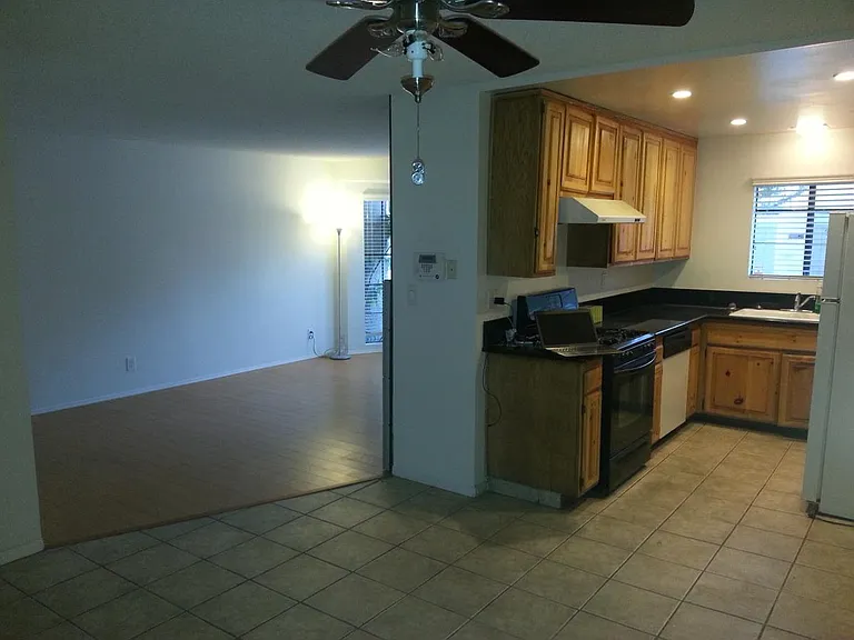 170 Greenbriar Ln — Photo 3