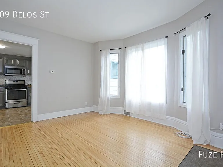 109 Delos St W — Photo 6