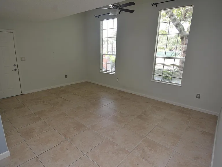 1385 Crystal Way #C — Photo 3
