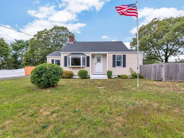 7 Queens Bay Lane, Buzzards Bay, MA 02532