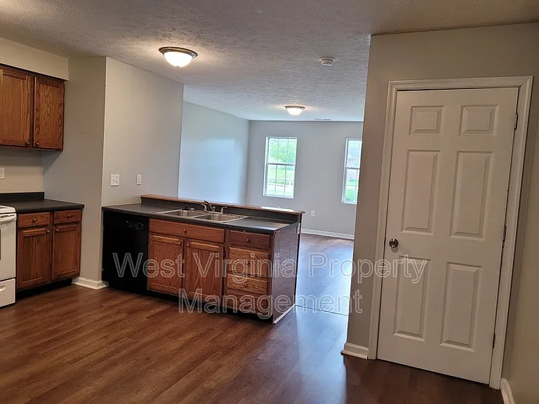 3751 Summerlee Rd #11 — Photo 20