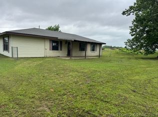 411293 E 1070th Rd, Checotah, OK 74426