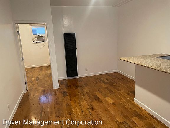 3rd image of 1029 S Westmoreland Ave #11394149