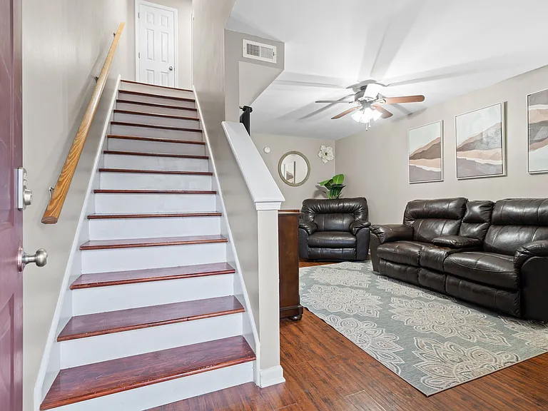 2311 Raleigh Ct — Photo 9