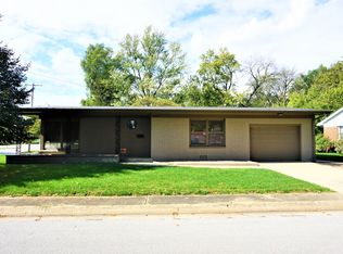 19 Loreen Dr, Paxton, IL 60957