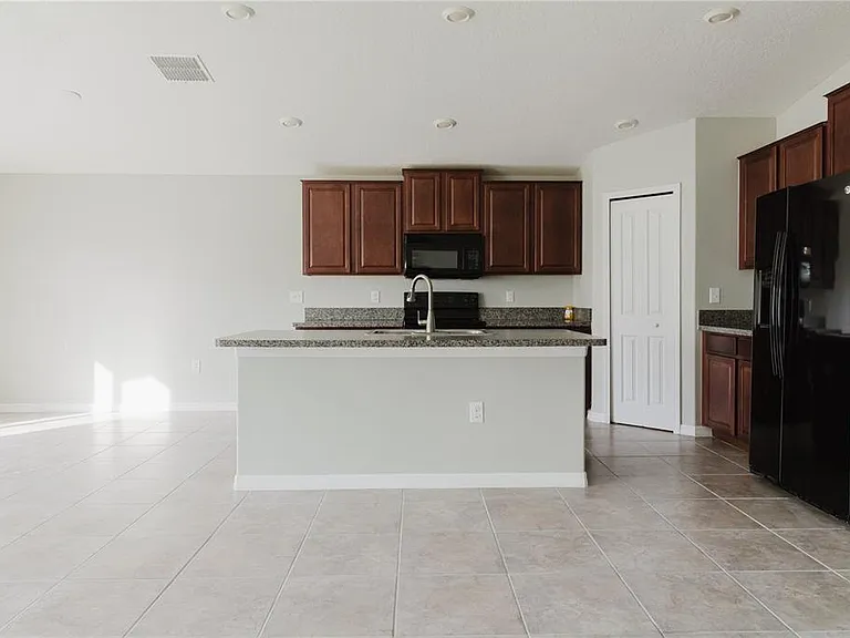 304 Cascade Bend Dr — Photo 71
